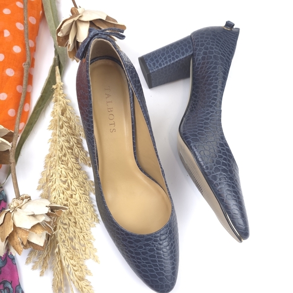 Talbots Women's Blue Embossed Block Heels Pumps Sz 9.5m - Picture 2 of 12